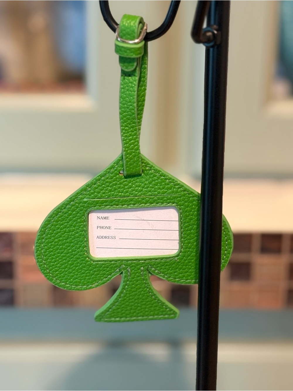 kate spade bright green spade luggage tag - Picture 2 of 4